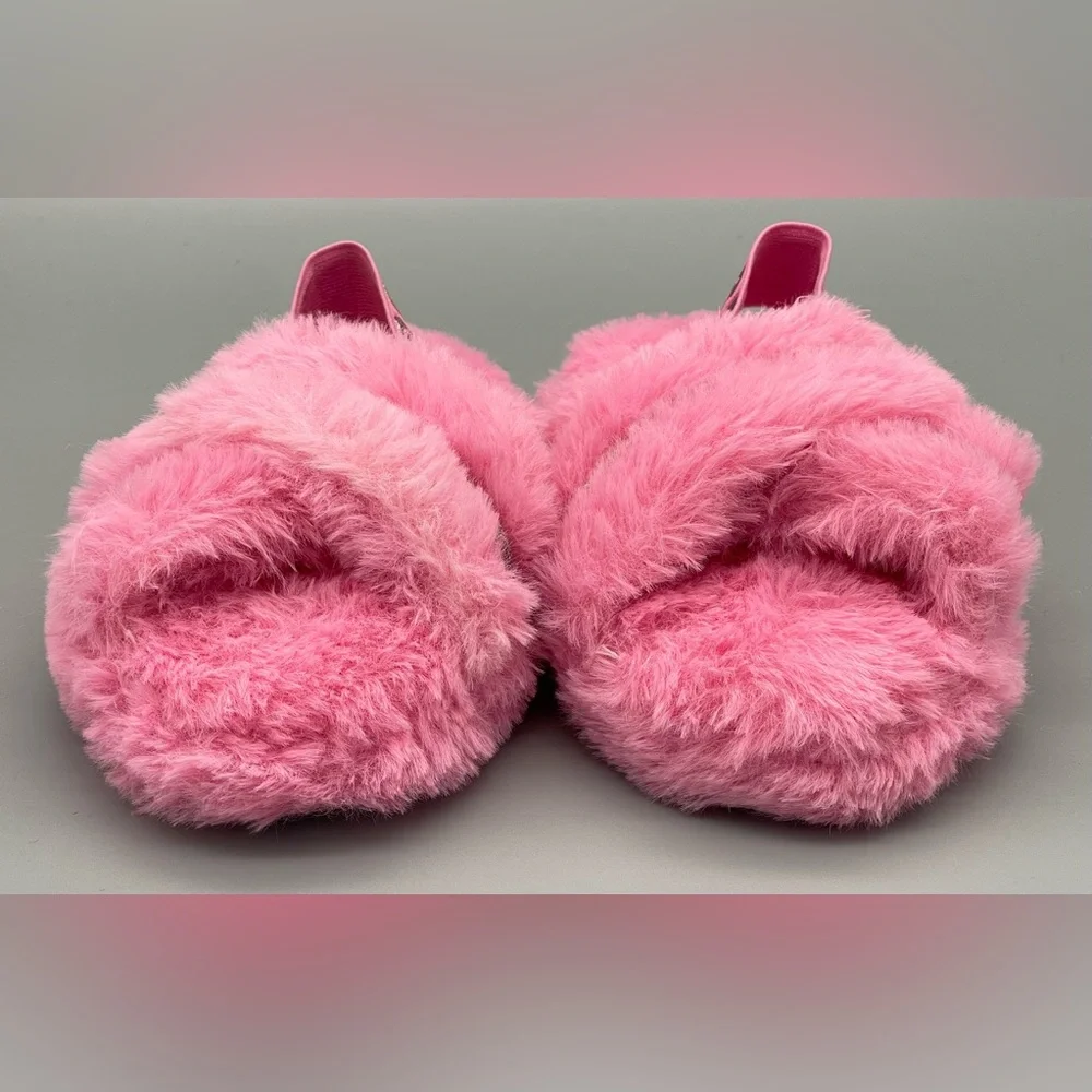 Bebe Girls Pink Faux Fur Slippers Size 9/10 Runs Small NEW Without Tags